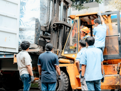 Unloading Mesin CNC